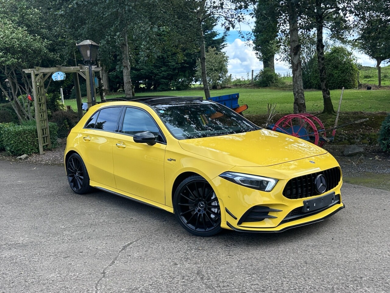 2019 MERCEDES A CLASS 2.0 A35 AMG (Premium Plus) Hatchback 5dr Petrol SpdS DCT 4MATIC Euro 6 (s/s - vehicle photo 9 for sale on PureCar