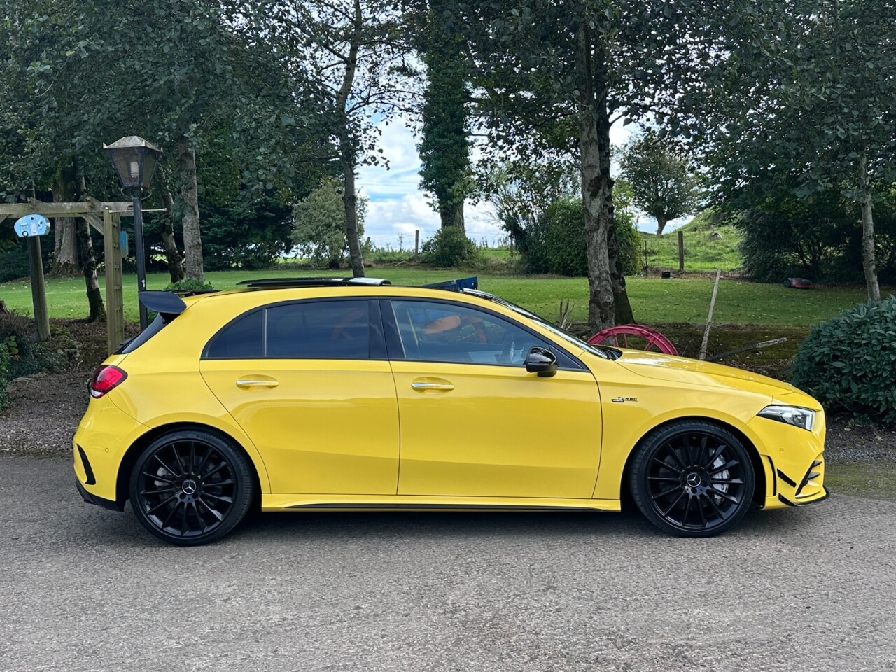 2019 MERCEDES A CLASS 2.0 A35 AMG (Premium Plus) Hatchback 5dr Petrol SpdS DCT 4MATIC Euro 6 (s/s - vehicle photo 27 for sale on PureCar
