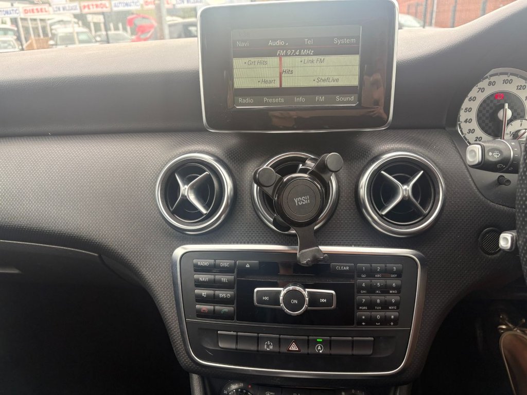 2015 Mercedes-Benz A-Class — image 10
