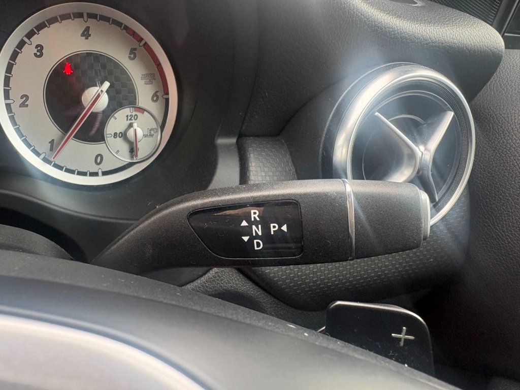 2015 Mercedes-Benz A-Class — image 11