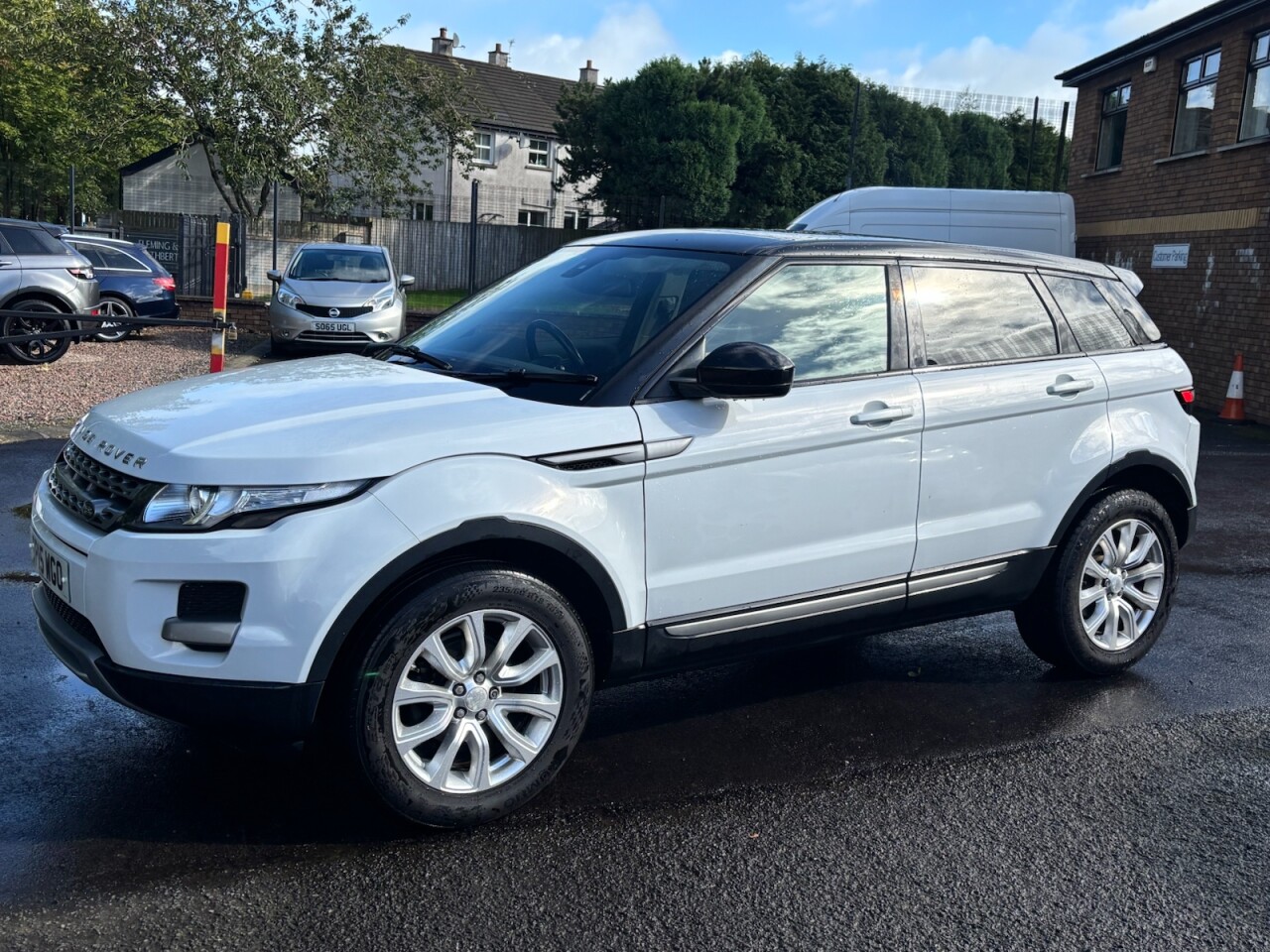 2015 LAND ROVER RANGE ROVER EVOQUE 2.2 SD4 Pure SUV 5dr Diesel Manual 4WD Euro 5 (s/s) (190 ps) - vehicle photo 3 for sale on PureCar