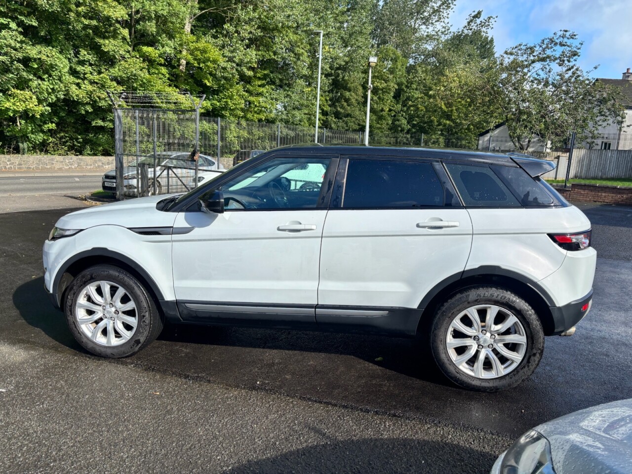 2015 LAND ROVER RANGE ROVER EVOQUE 2.2 SD4 Pure SUV 5dr Diesel Manual 4WD Euro 5 (s/s) (190 ps) - vehicle photo 4 for sale on PureCar