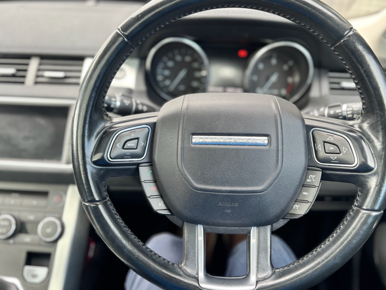 2015 LAND ROVER RANGE ROVER EVOQUE 2.2 SD4 Pure SUV 5dr Diesel Manual 4WD Euro 5 (s/s) (190 ps) - vehicle photo 16 for sale on PureCar