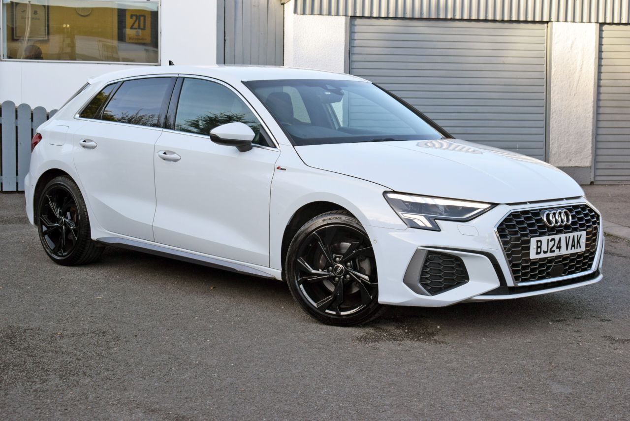 2024 AUDI A3 1.5 TFSI 35 S line Sportback 5dr Petrol S Tronic Euro 6 (s/s) (150 ps) Reve - vehicle photo 2 for sale on PureCar