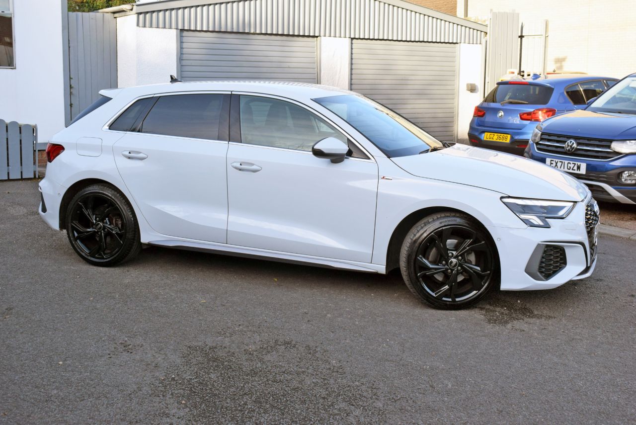 2024 AUDI A3 1.5 TFSI 35 S line Sportback 5dr Petrol S Tronic Euro 6 (s/s) (150 ps) Reve - vehicle photo 3 for sale on PureCar