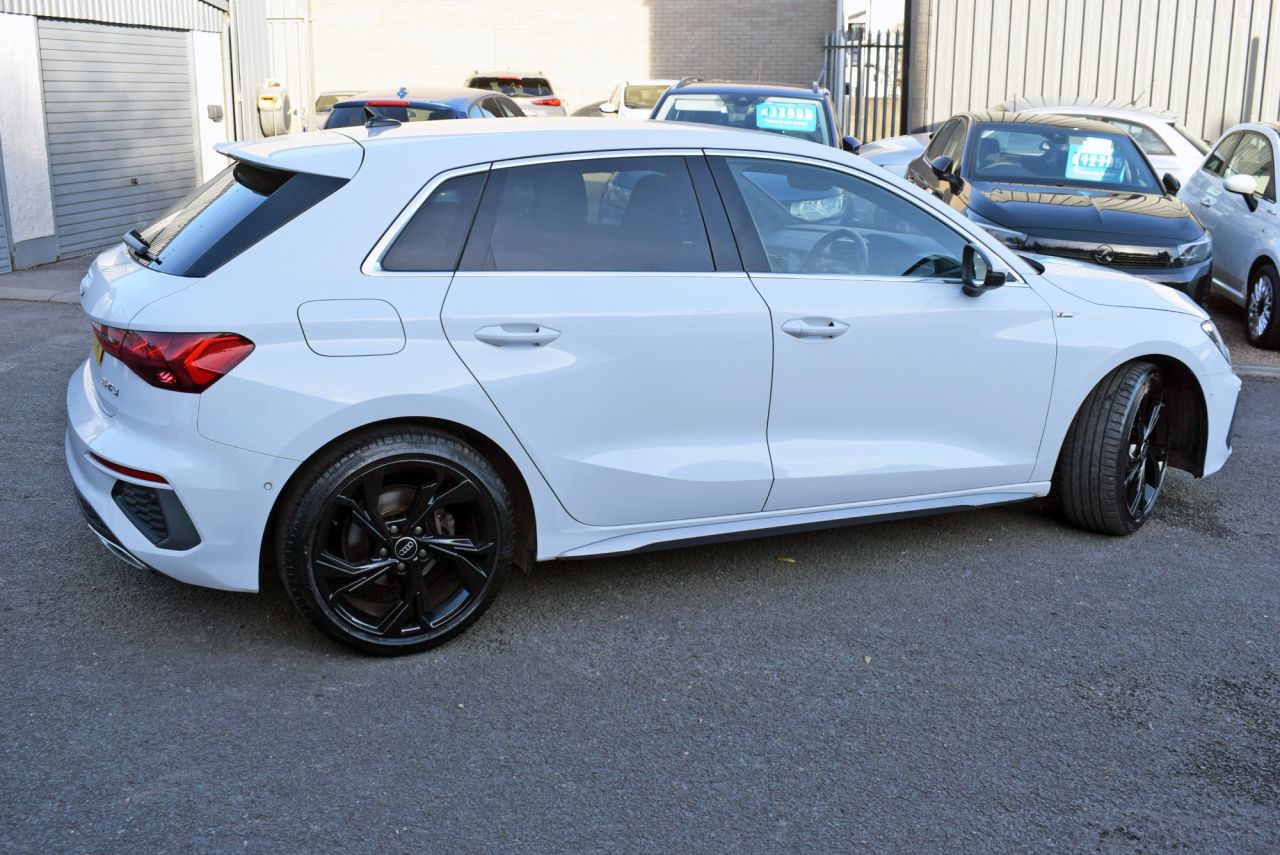 2024 AUDI A3 1.5 TFSI 35 S line Sportback 5dr Petrol S Tronic Euro 6 (s/s) (150 ps) Reve - vehicle photo 4 for sale on PureCar