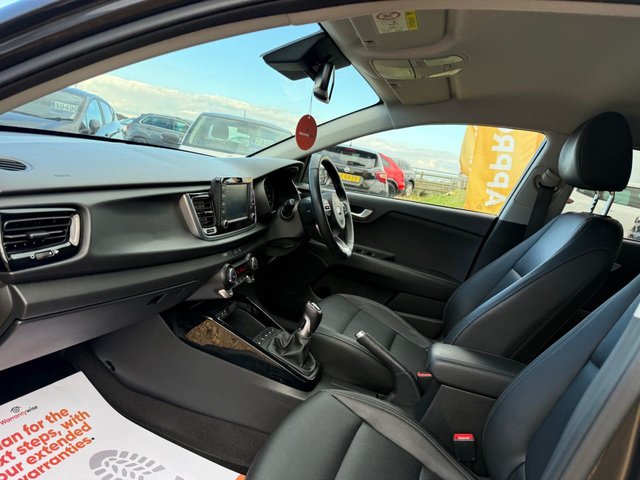 2020 Kia RIO — image 4