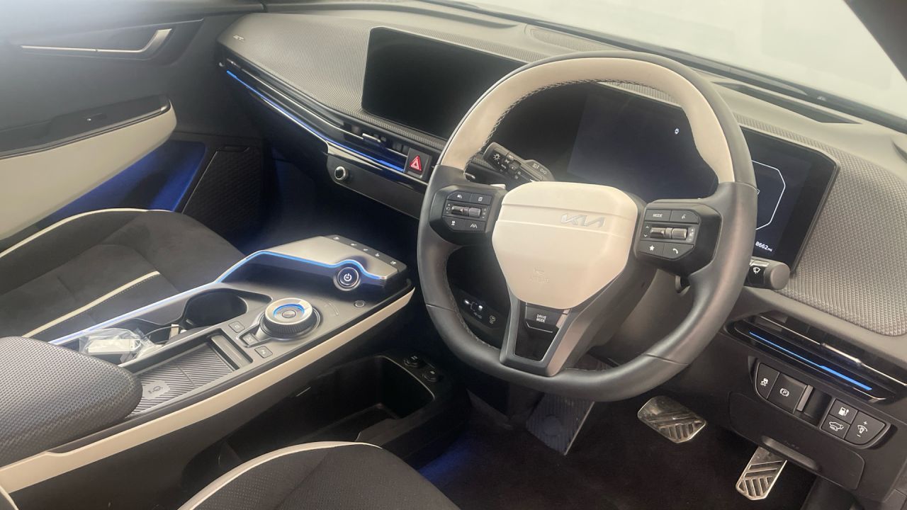 2025 KIA EV6 84kWh GT-Line S Hatchback 5dr Electric Auto (225 bhp) - vehicle photo 7 for sale on PureCar