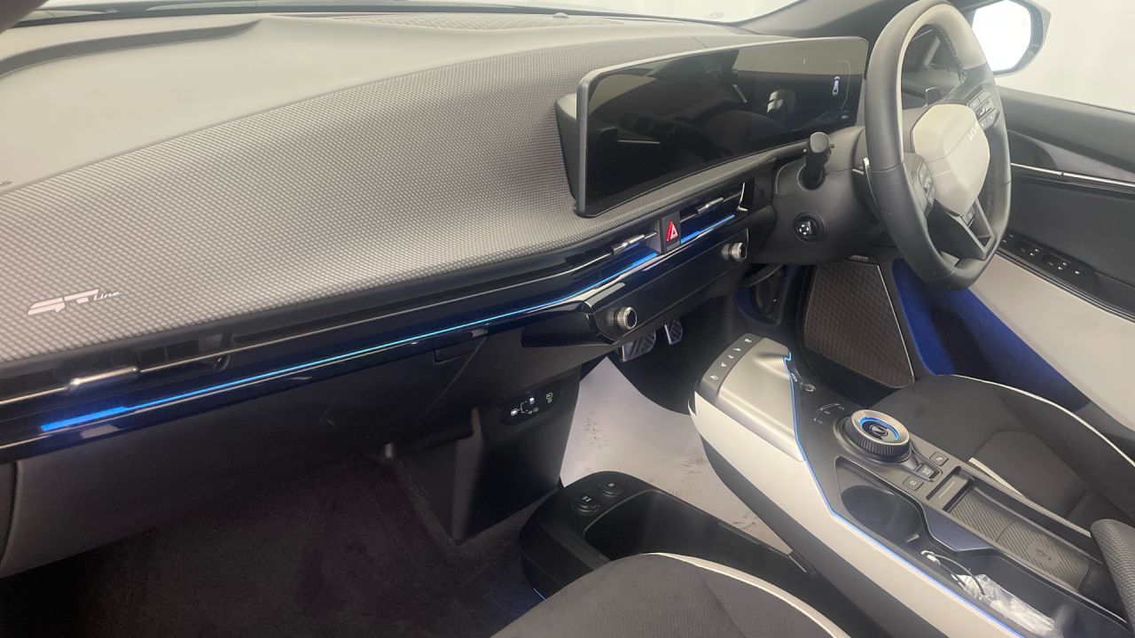 2025 KIA EV6 84kWh GT-Line S Hatchback 5dr Electric Auto (225 bhp) - vehicle photo 8 for sale on PureCar