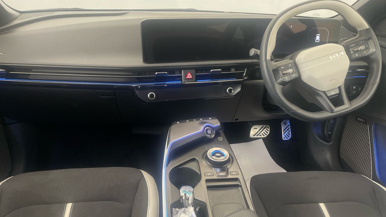 2025 KIA EV6 84kWh GT-Line S Hatchback 5dr Electric Auto (225 bhp) - vehicle photo 9 for sale on PureCar