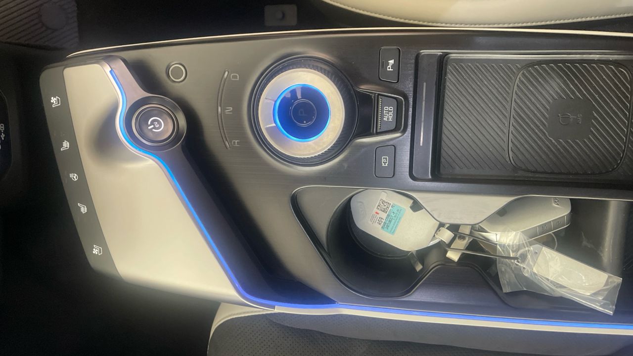 2025 KIA EV6 84kWh GT-Line S Hatchback 5dr Electric Auto (225 bhp) - vehicle photo 18 for sale on PureCar