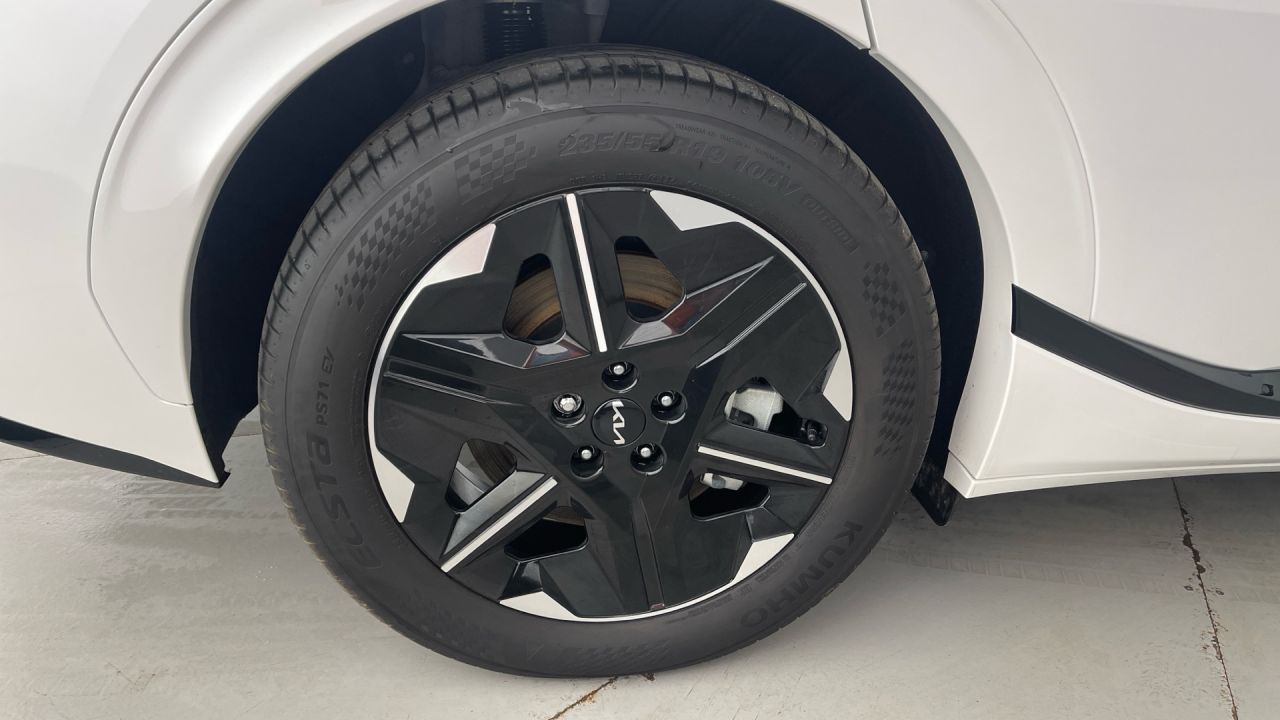 2025 KIA EV6 84kWh GT-Line Hatchback 5dr Electric Auto (225 bhp) - vehicle photo 16 for sale on PureCar