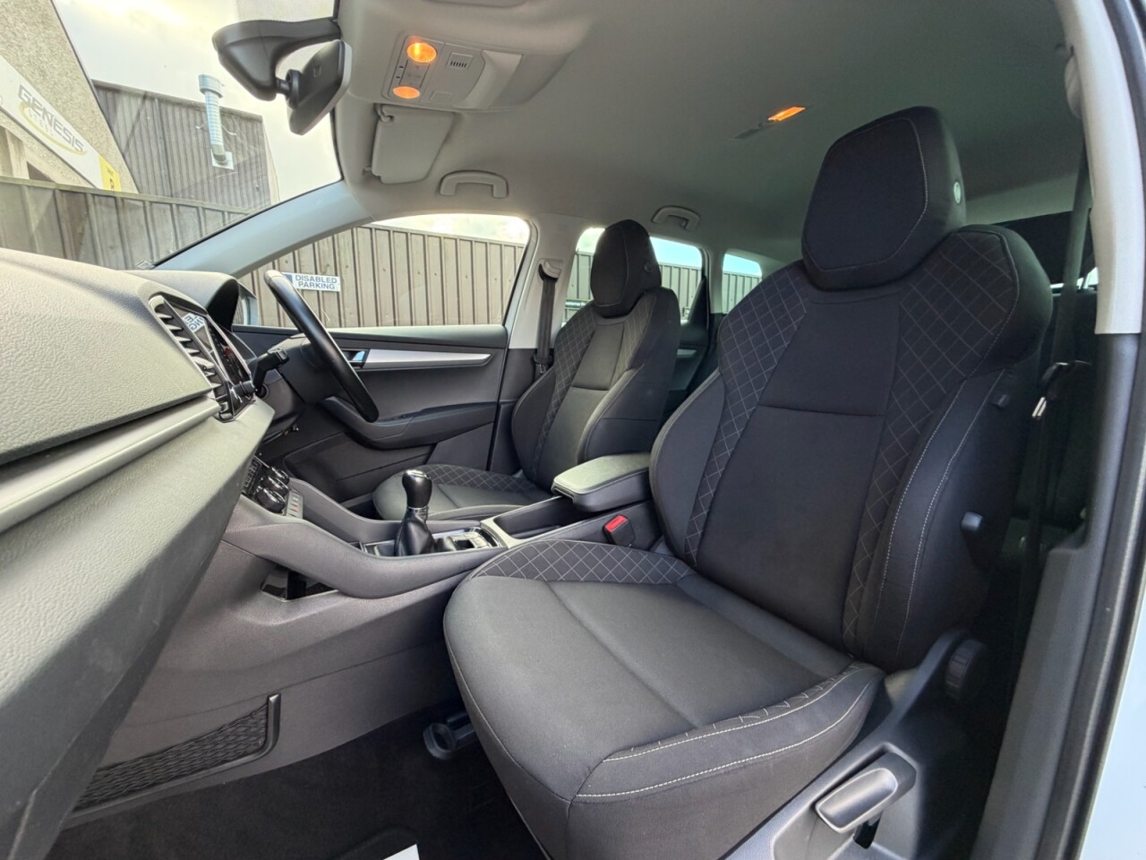 2019 SKODA KAROQ 1.6 TDI SE SUV 5dr Diesel Manual Euro 6 (s/s) (115 ps) - vehicle photo 9 for sale on PureCar