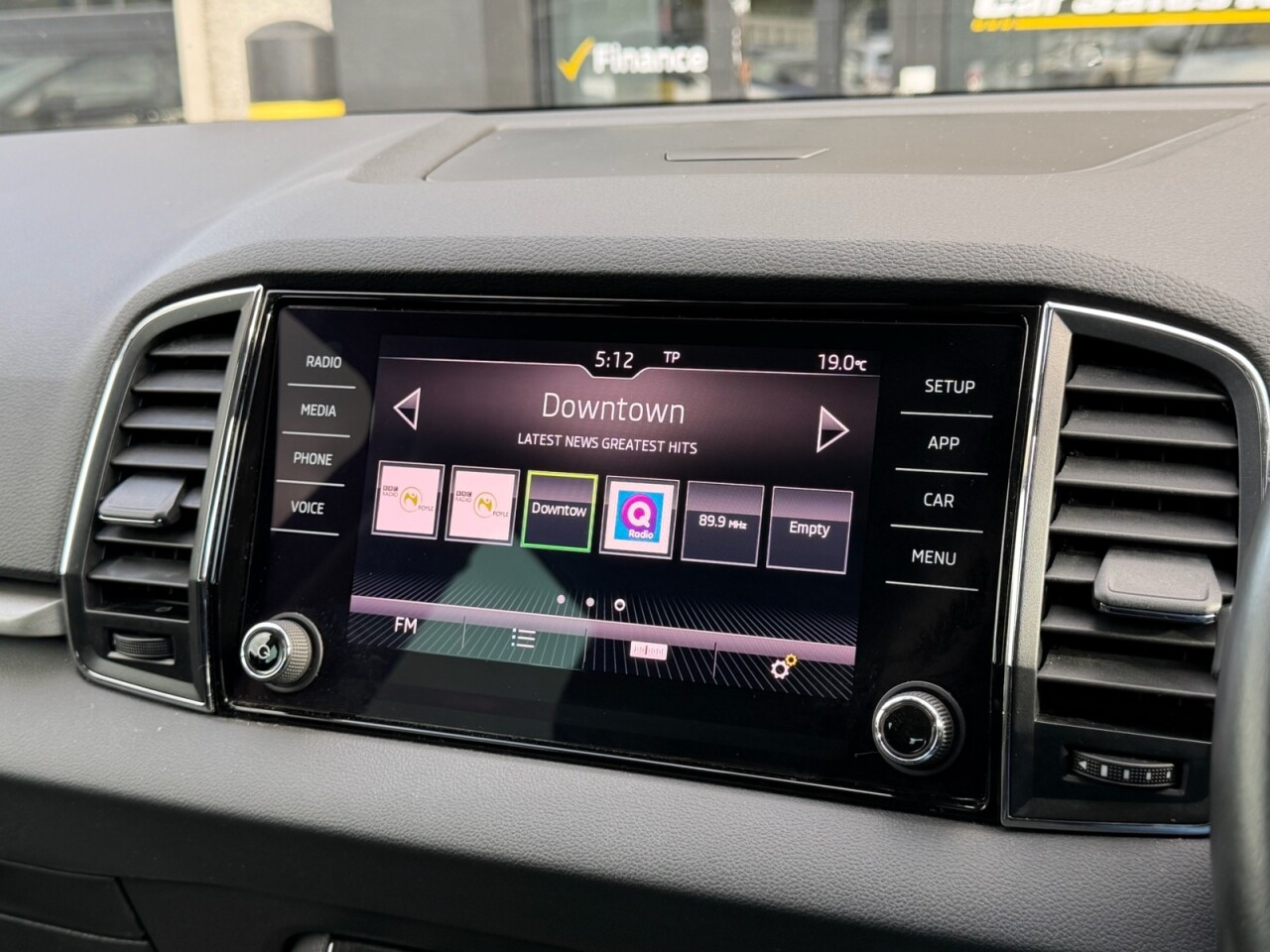 2019 SKODA KAROQ 1.6 TDI SE SUV 5dr Diesel Manual Euro 6 (s/s) (115 ps) - vehicle photo 12 for sale on PureCar