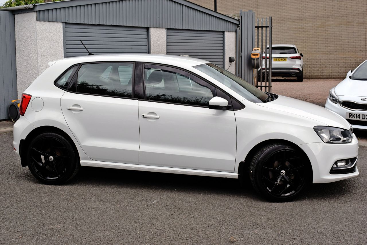 2015 VOLKSWAGEN POLO 1.0 BlueMotion Tech SE Hatchback 5dr Petrol Manual Euro 6 (s/s) (60 ps) Ful - vehicle photo 4 for sale on PureCar