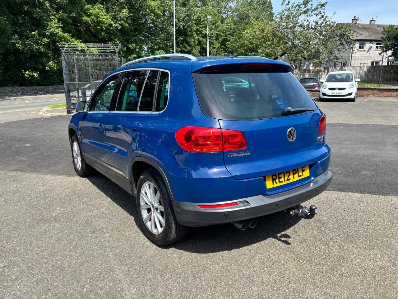 2012 VOLKSWAGEN TIGUAN 2.0 TDI BlueMotion Tech SE SUV 5dr Diesel Manual 4WD Euro 5 (s/s) (140 ps) - vehicle photo 5 for sale on PureCar