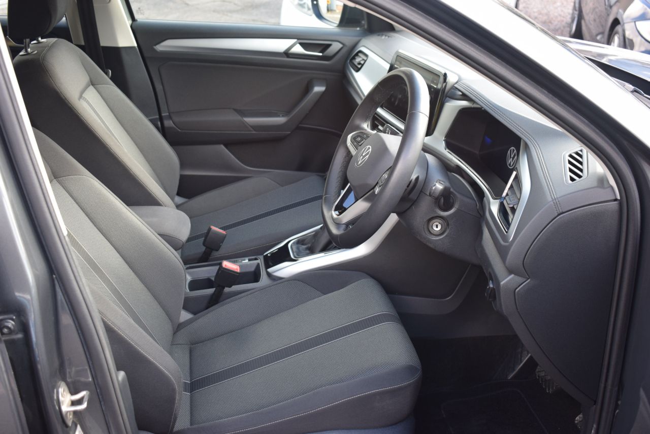 2023 VOLKSWAGEN T-ROC 1.5 TSI Life SUV 5dr Petrol DSG Euro 6 (s/s) (150 ps) Android Auto/Apple Ca - vehicle photo 13 for sale on PureCar
