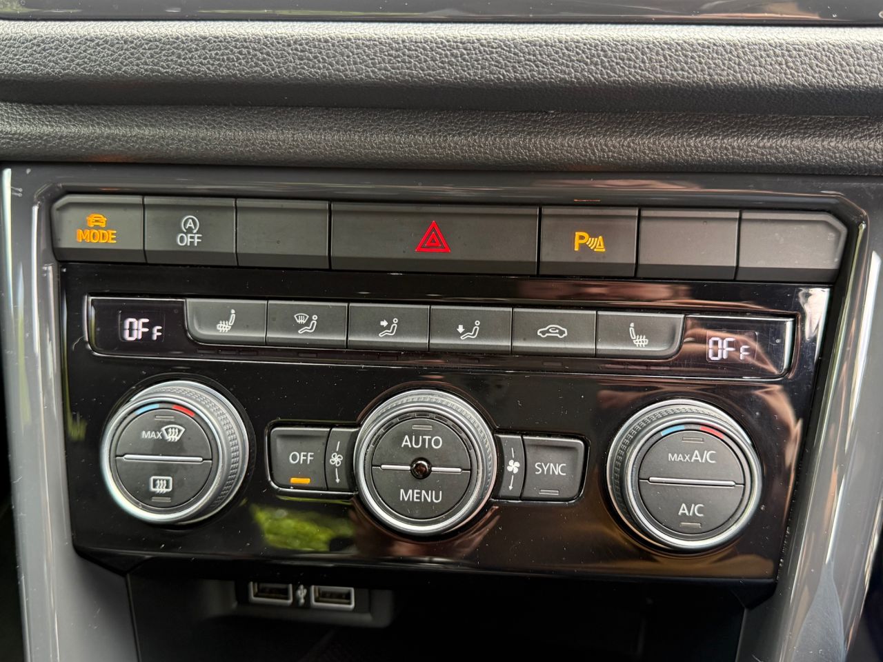 2019 VOLKSWAGEN T-ROC 1.5 TSI GPF EVO R-Line SUV 5dr Petrol Manual Euro 6 (s/s) (150 ps) - vehicle photo 35 for sale on PureCar