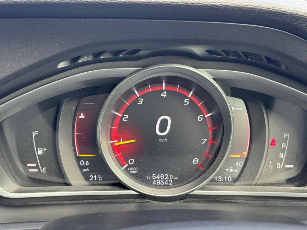 2019 Volvo V40 Cross Country — image 24