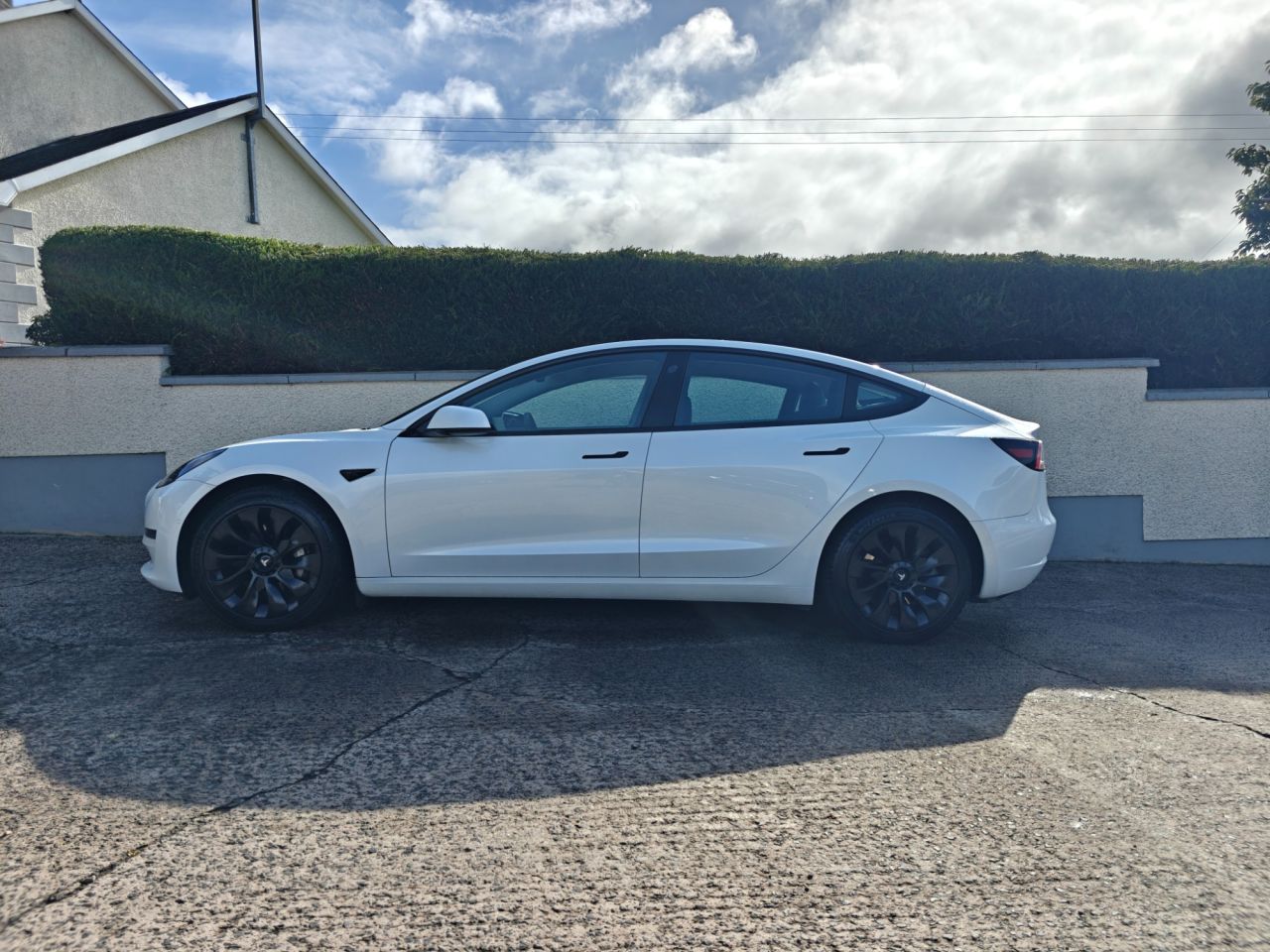 2021 TESLA Model 3 (Dual Motor) Long Range Saloon 4dr Electric Auto 4WDE (346 ps) - vehicle photo 4 for sale on PureCar