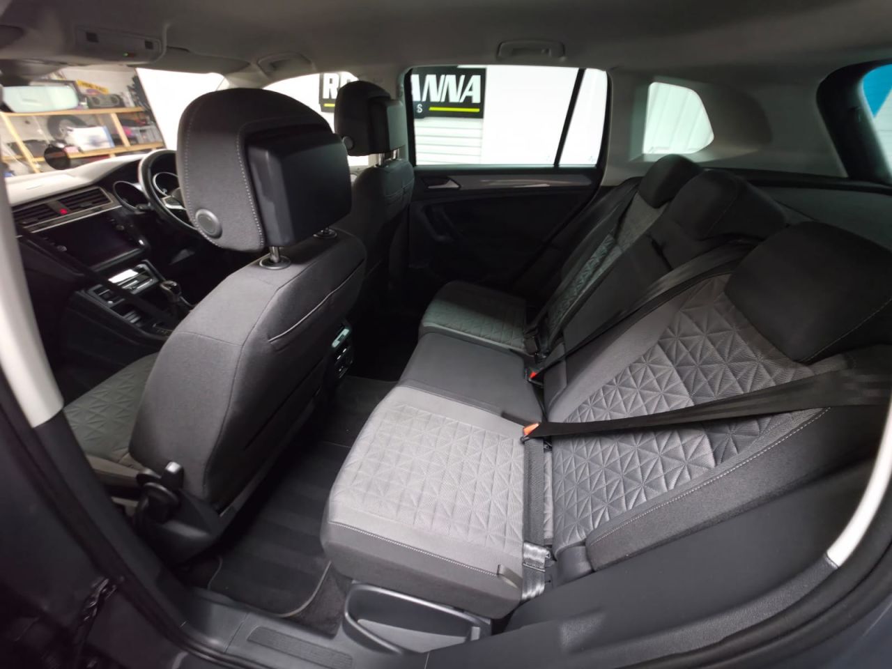 2022 VOLKSWAGEN TIGUAN 1.5 TSI Life SUV 5dr Petrol Manual Euro 6 (s/s) (150 ps) 1 Owner - Sensors - vehicle photo 15 for sale on PureCar