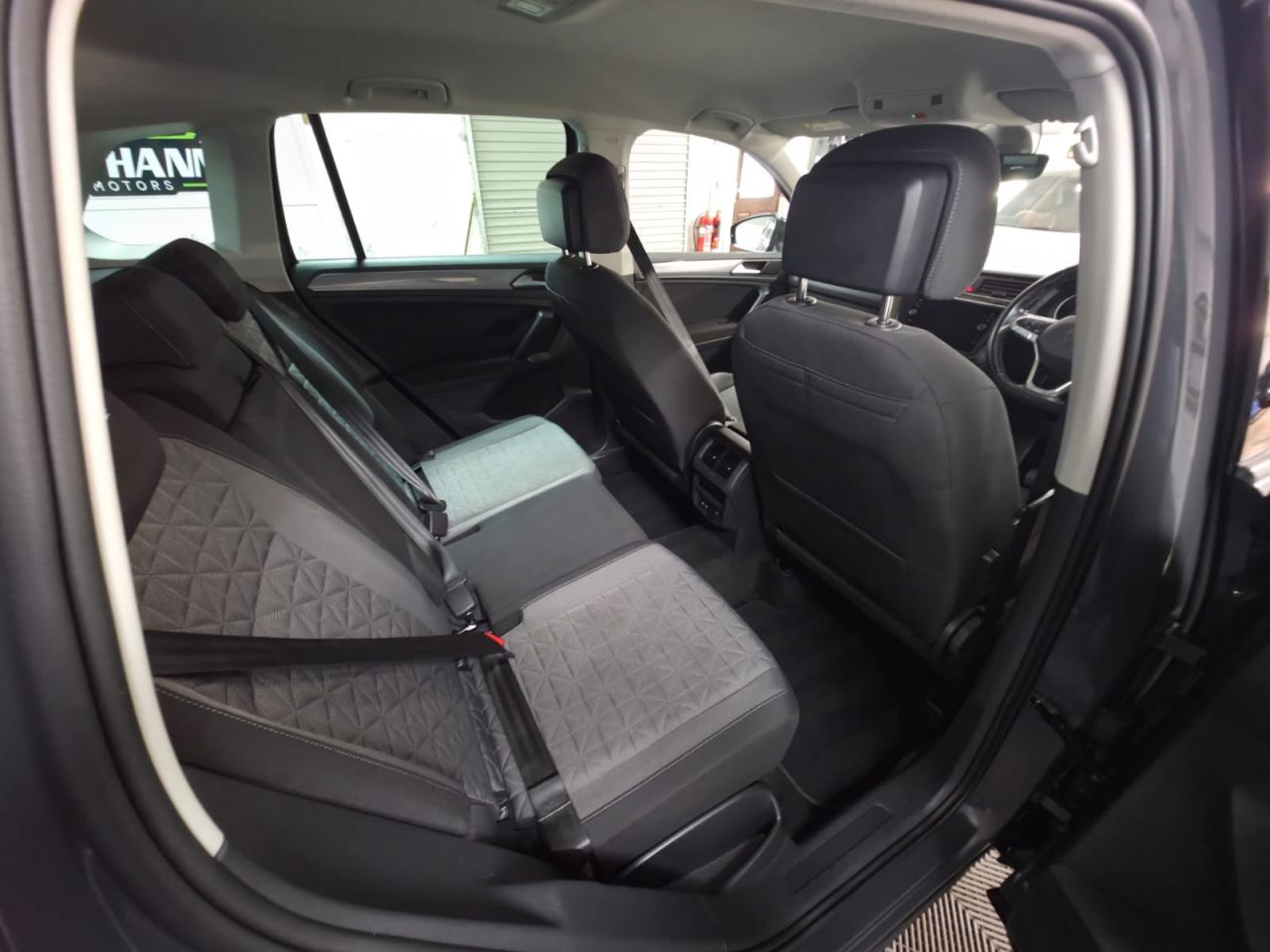 2022 VOLKSWAGEN TIGUAN 1.5 TSI Life SUV 5dr Petrol Manual Euro 6 (s/s) (150 ps) 1 Owner - Sensors - vehicle photo 18 for sale on PureCar