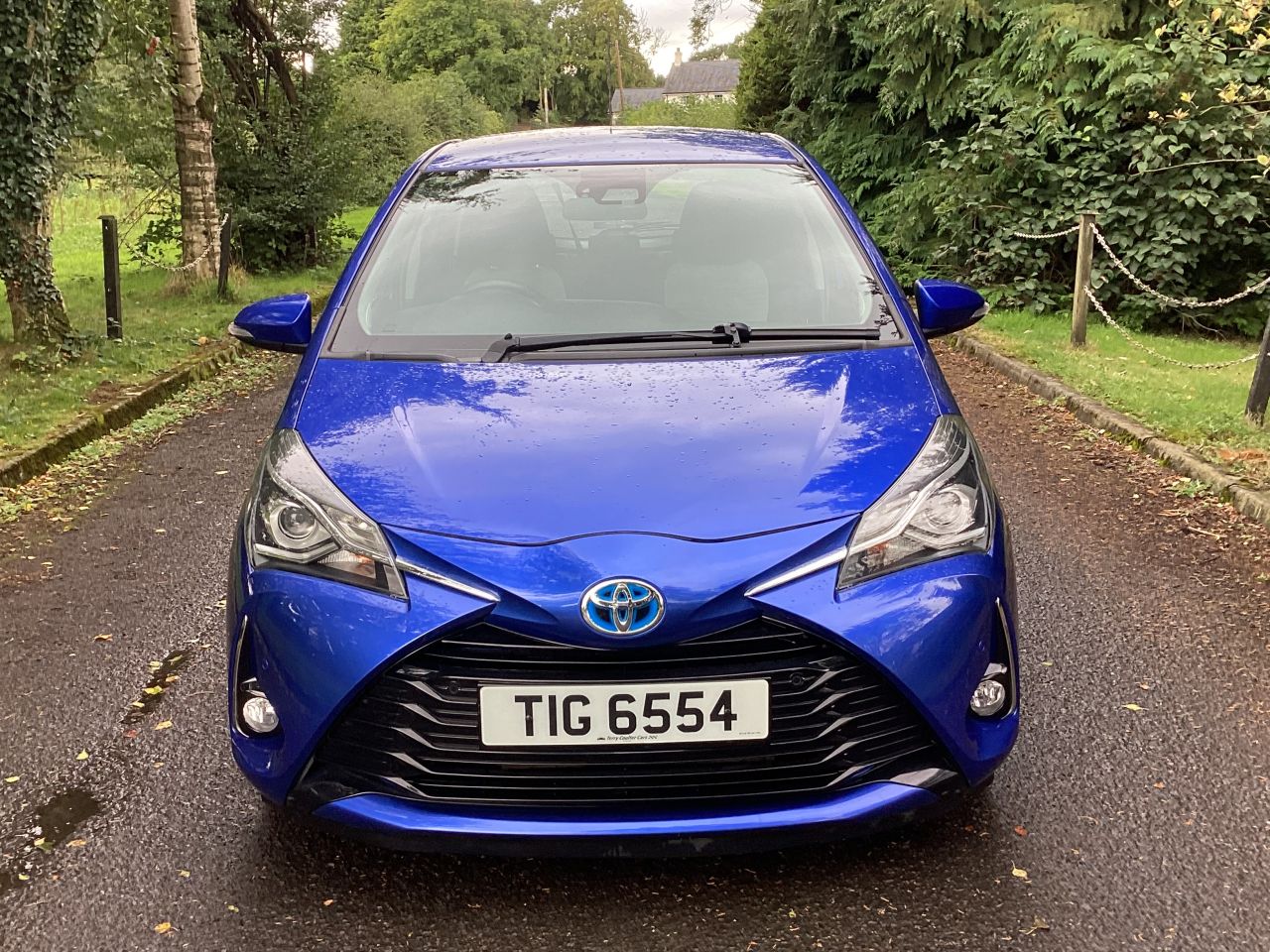 2018 TOYOTA YARIS 1.5 VVT-h Icon Tech Hatchback 5dr Petrol Hybrid E-CVT Euro 6 (s/s) (100 ps) - vehicle photo 6 for sale on PureCar