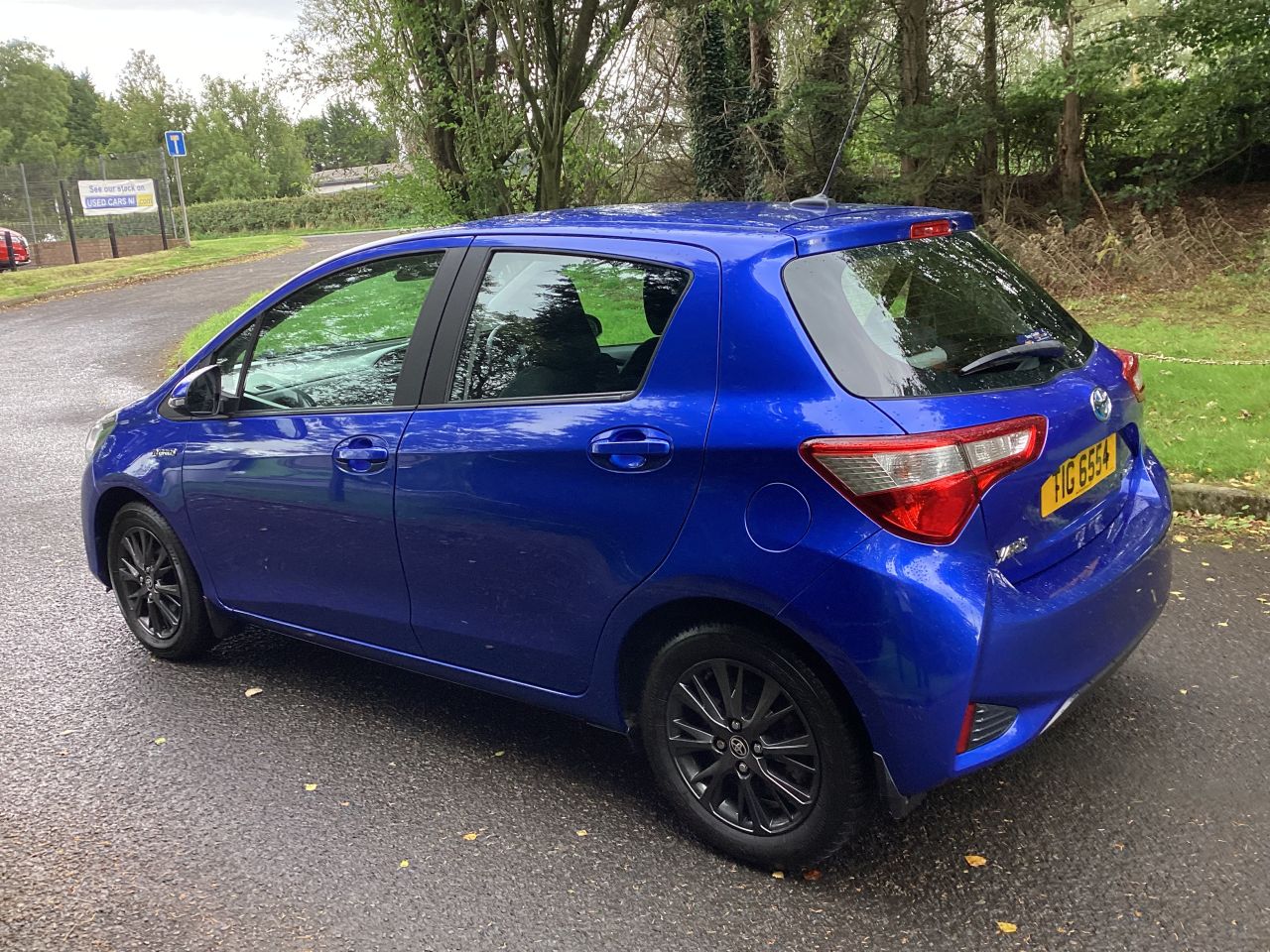 2018 TOYOTA YARIS 1.5 VVT-h Icon Tech Hatchback 5dr Petrol Hybrid E-CVT Euro 6 (s/s) (100 ps) - vehicle photo 9 for sale on PureCar