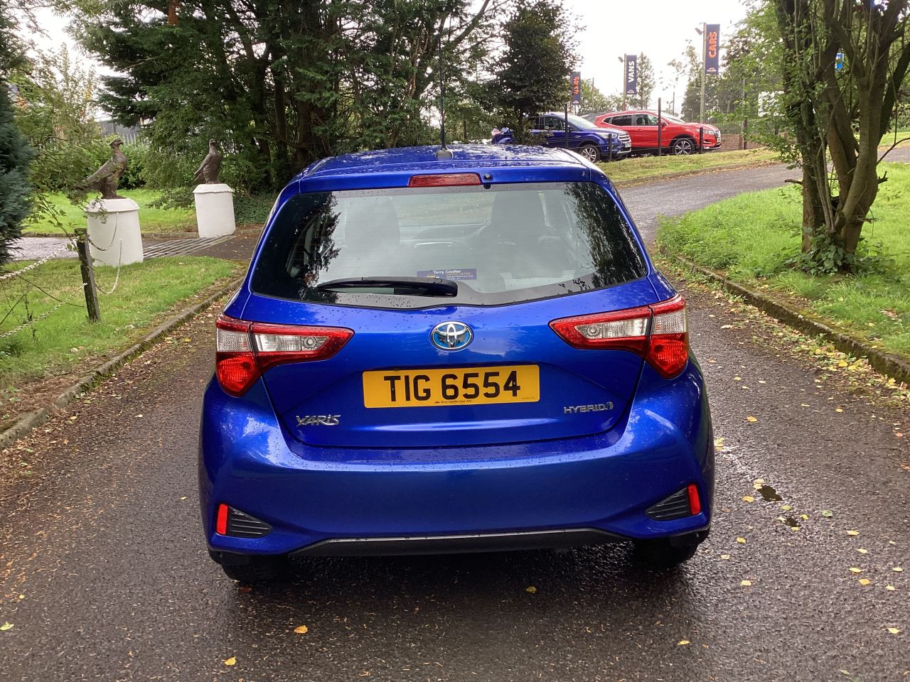 2018 TOYOTA YARIS 1.5 VVT-h Icon Tech Hatchback 5dr Petrol Hybrid E-CVT Euro 6 (s/s) (100 ps) - vehicle photo 11 for sale on PureCar