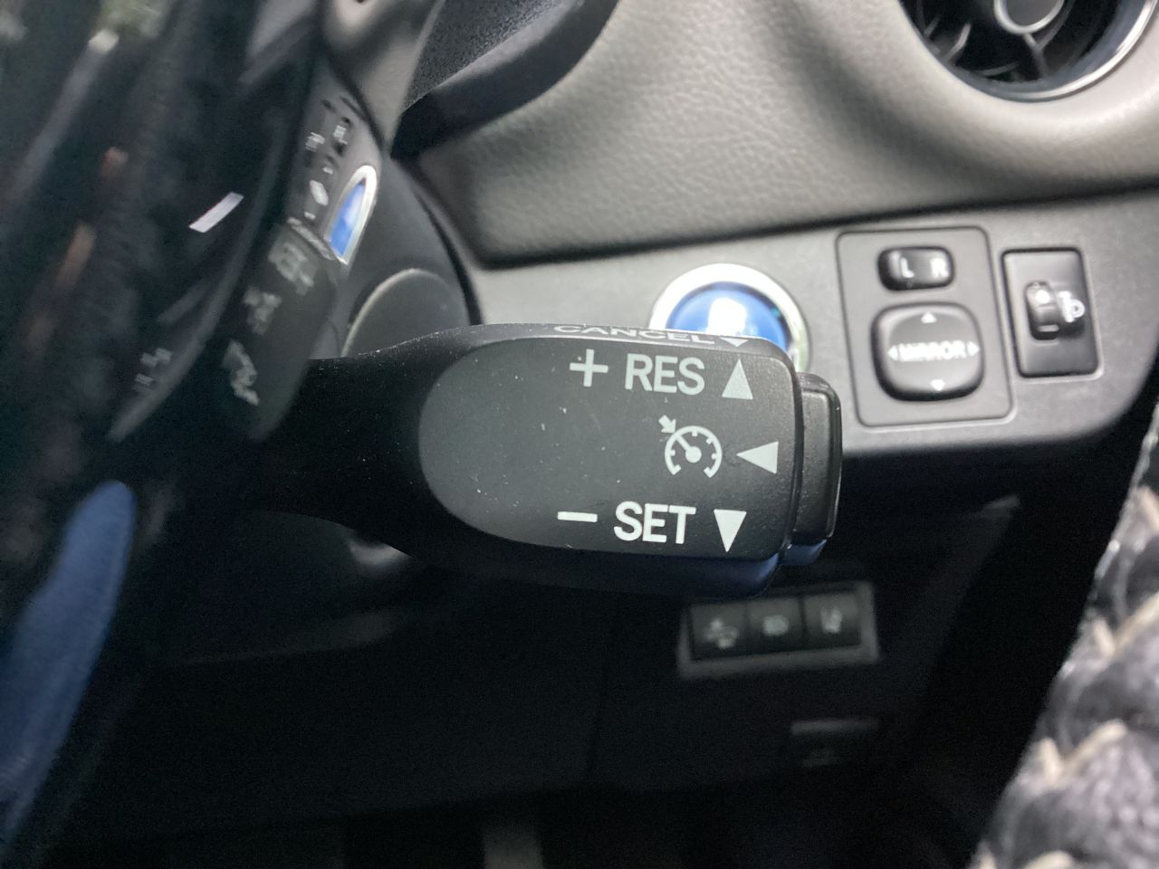 2018 TOYOTA YARIS 1.5 VVT-h Icon Tech Hatchback 5dr Petrol Hybrid E-CVT Euro 6 (s/s) (100 ps) - vehicle photo 14 for sale on PureCar