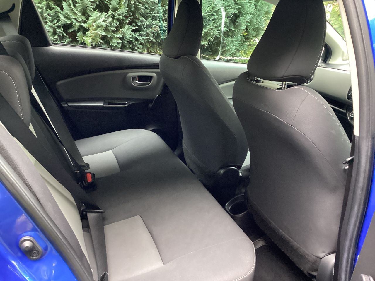 2018 TOYOTA YARIS 1.5 VVT-h Icon Tech Hatchback 5dr Petrol Hybrid E-CVT Euro 6 (s/s) (100 ps) - vehicle photo 17 for sale on PureCar