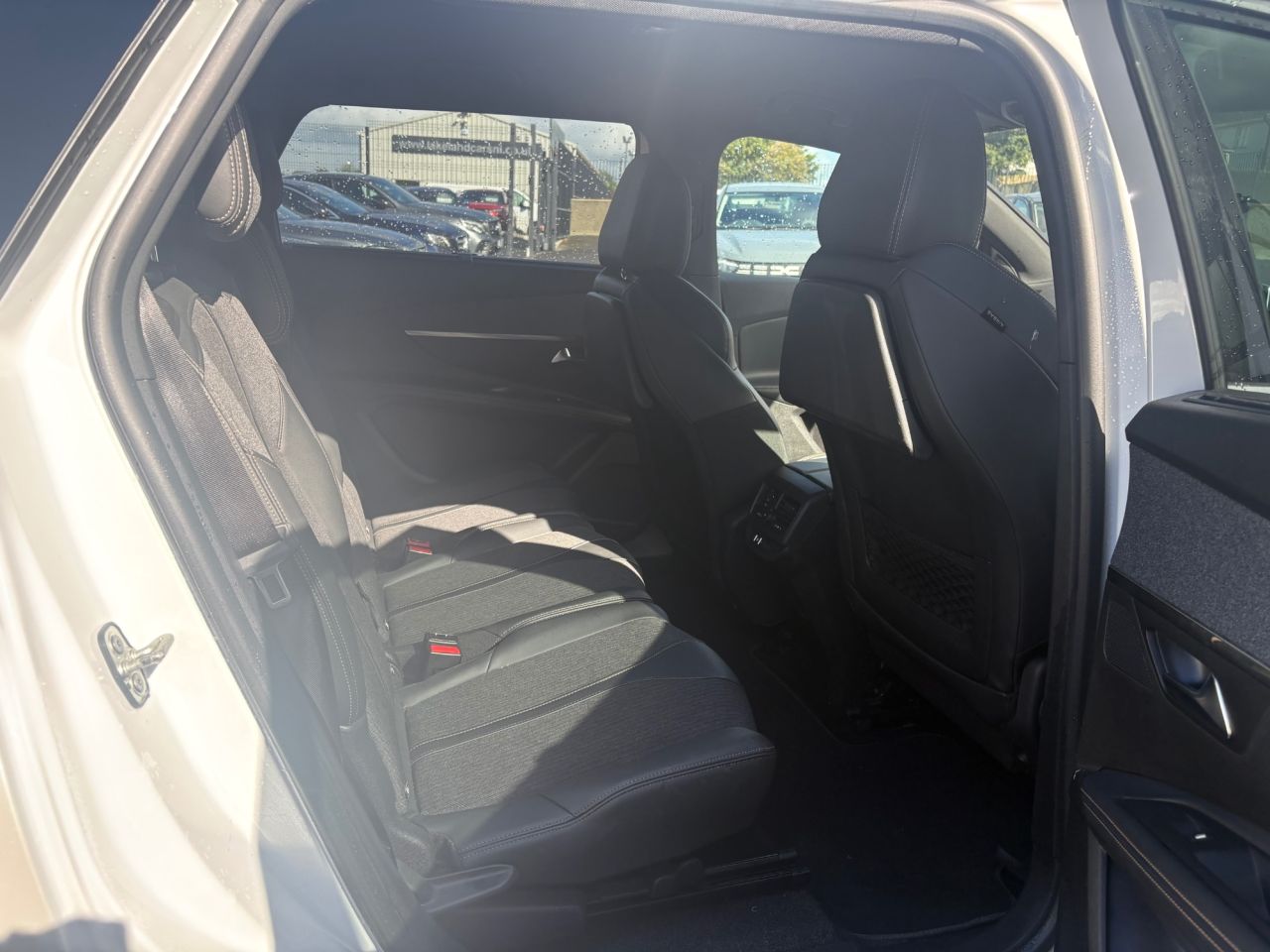 2020 PEUGEOT 1.5 BlueHDi GT Line SUV 5dr Diesel EAT Euro 6 (s/s) (130 ps) - vehicle photo 12 for sale on PureCar