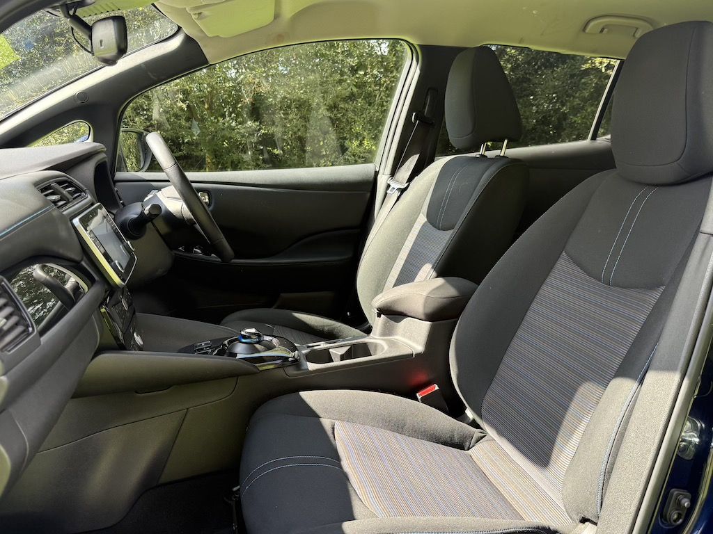 2022 72 NISSAN LEAF