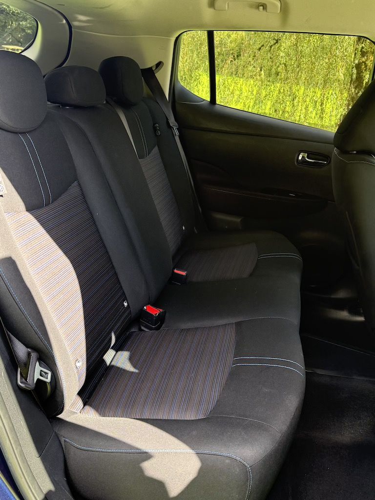 2022 72 NISSAN LEAF