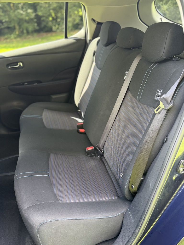 2022 72 NISSAN LEAF