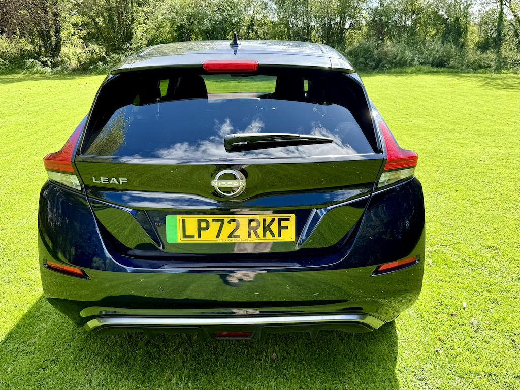 2022 72 NISSAN LEAF