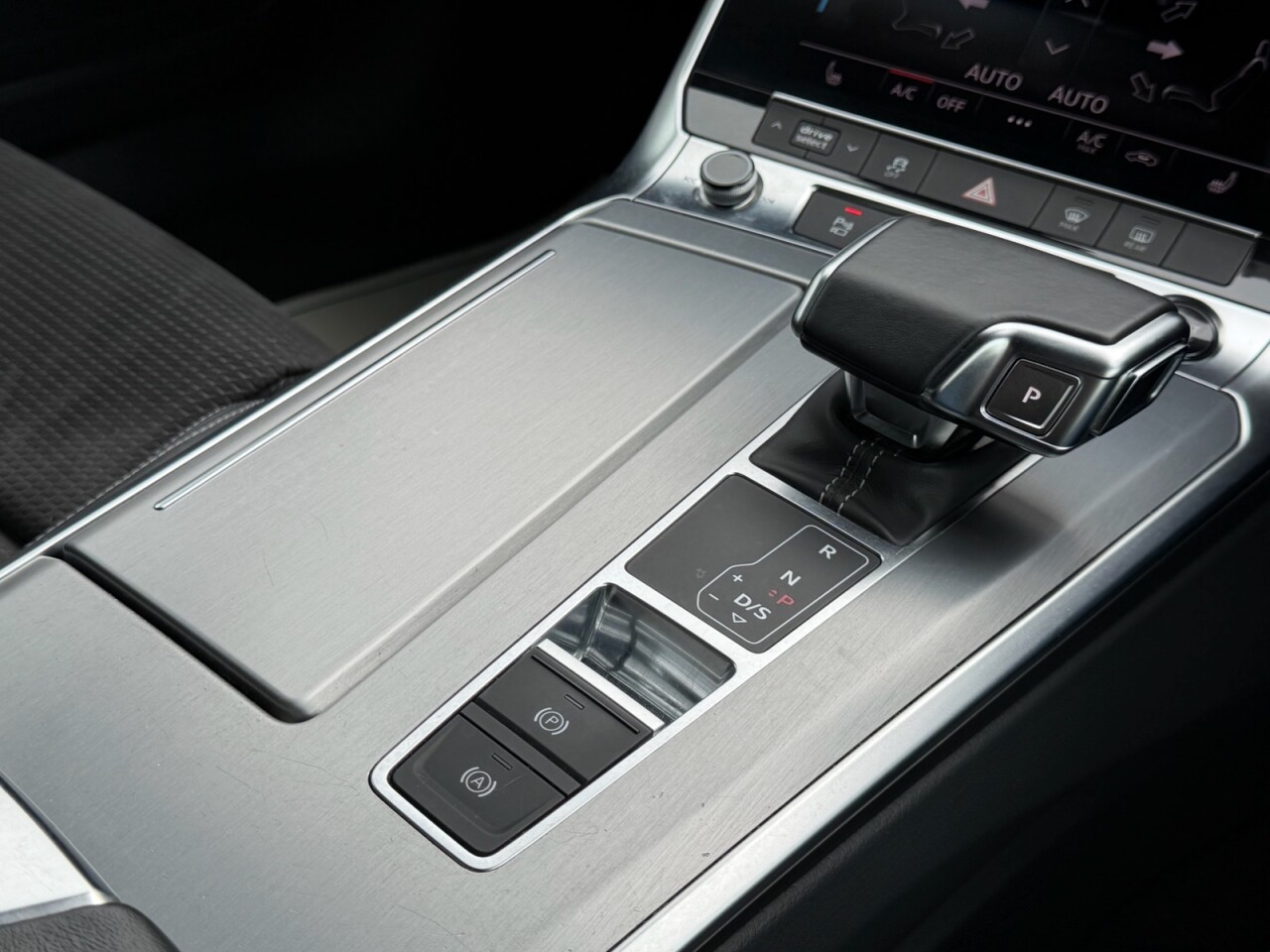 2021 AUDI A6 S Line - vehicle photo 14 for sale on PureCar