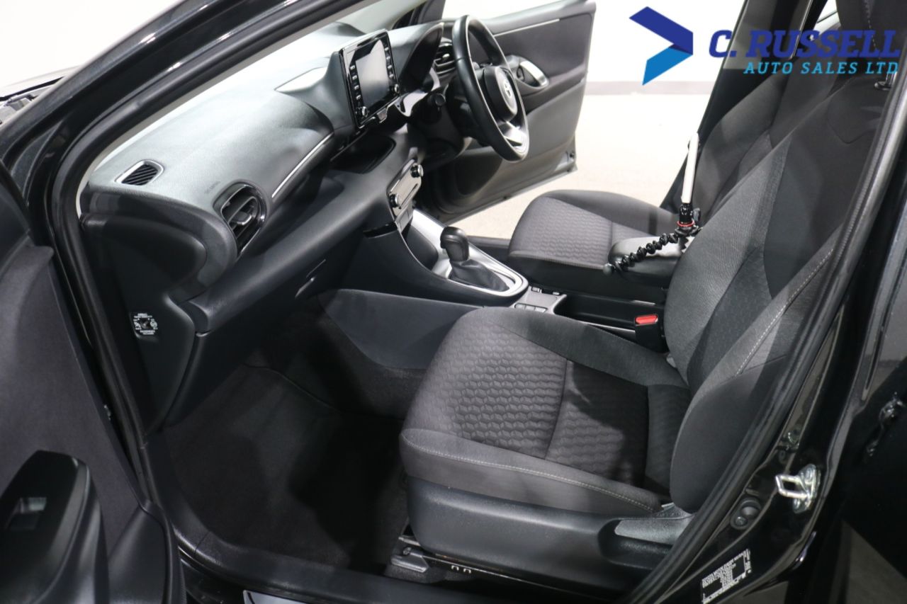 2023 TOYOTA YARIS 1.5 VVT-h Icon Hatchback 5dr Petrol Hybrid E-CVT Euro 6 (s/s) (116 ps) - vehicle photo 27 for sale on PureCar