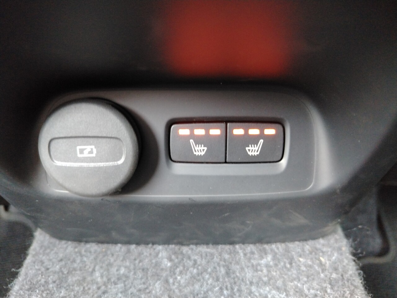 2026 VOLVO XC40 2.0 B4 MHEV Plus Black Edition SUV 5dr Petrol Hybrid DCT Auto Euro 6 (s/s) - vehicle photo 19 for sale on PureCar