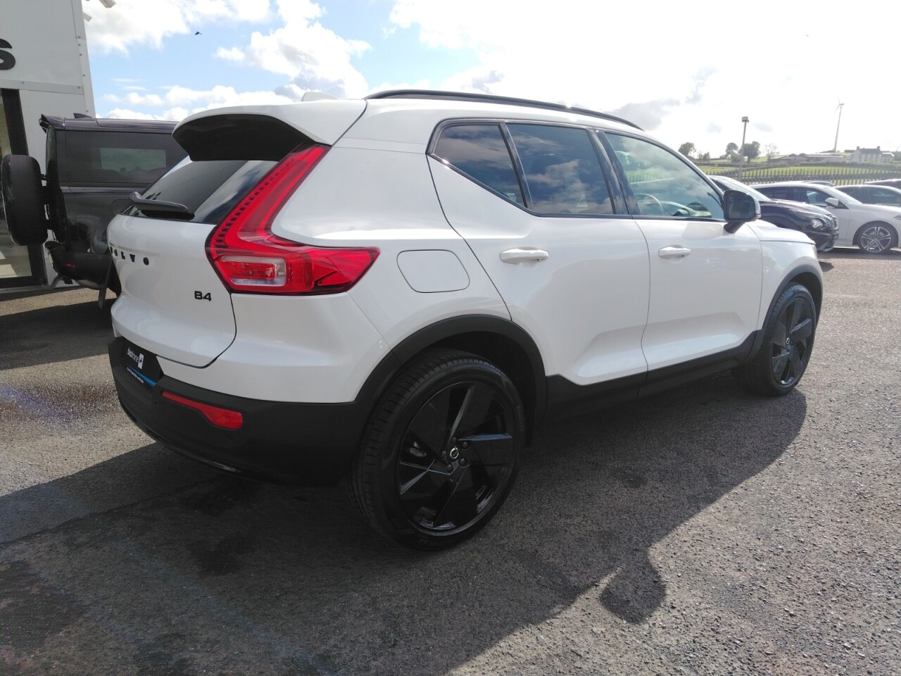 2026 VOLVO XC40 2.0 B4 MHEV Plus Black Edition SUV 5dr Petrol Hybrid DCT Auto Euro 6 (s/s) - vehicle photo 5 for sale on PureCar