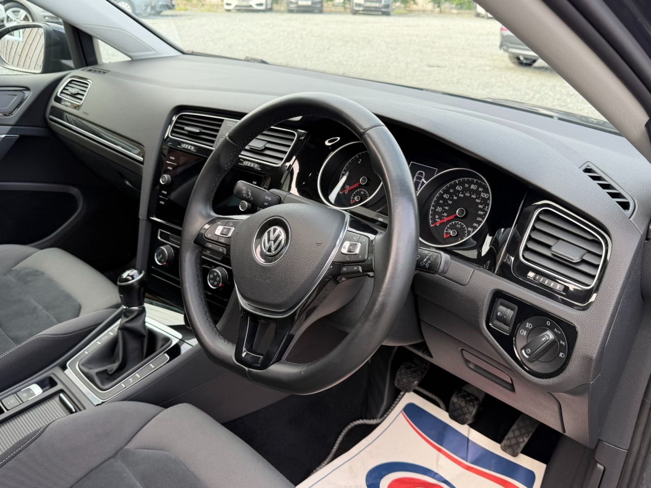 2017 VOLKSWAGEN GOLF 1.6 TDI BlueMotion Tech GT Hatchback 5dr Diesel Manual Euro 6 (s/s) (115 ps - vehicle photo 11 for sale on PureCar