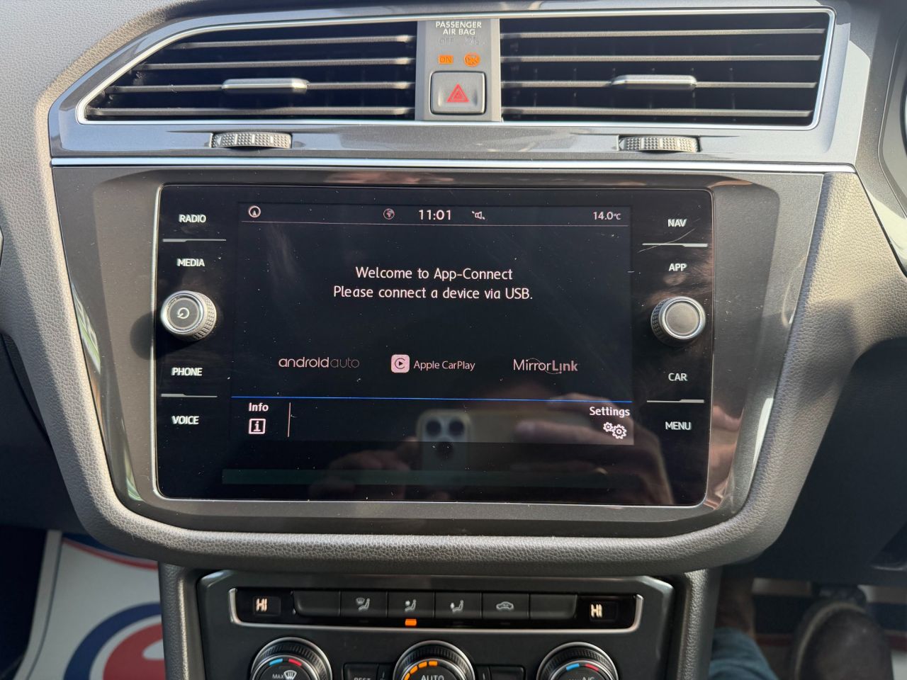 2019 VOLKSWAGEN TIGUAN 2.0 TDI Match SUV 5dr Diesel Manual Euro 6 (s/s) (150 ps) - vehicle photo 12 for sale on PureCar