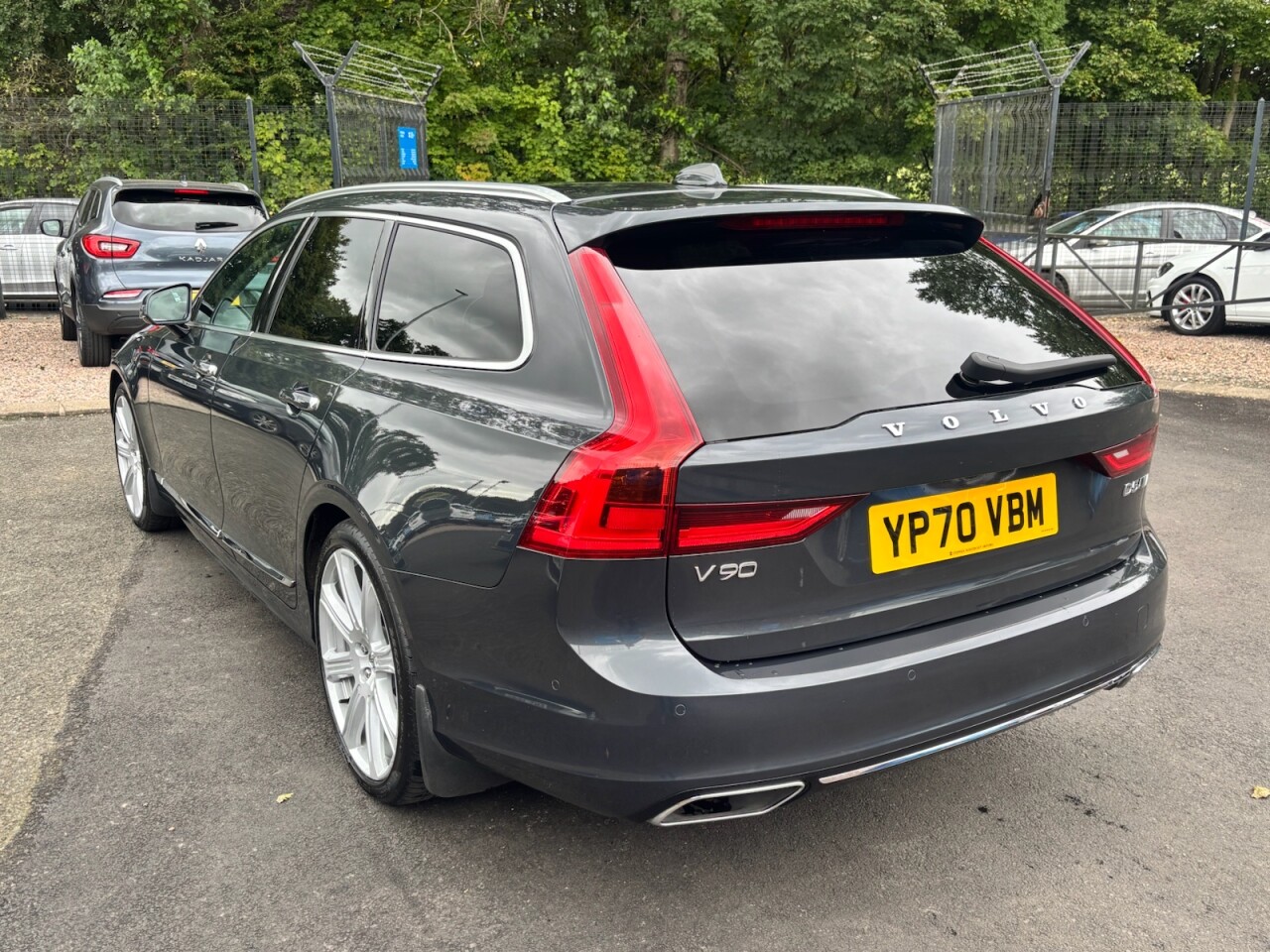 2020 VOLVO V90 2.0 D5 Inscription Plus Estate 5dr Diesel Auto AWD Euro 6 (s/s) (235 ps) - vehicle photo 5 for sale on PureCar