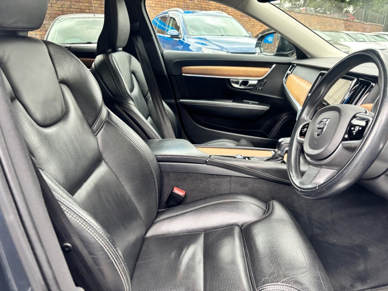2020 VOLVO V90 2.0 D5 Inscription Plus Estate 5dr Diesel Auto AWD Euro 6 (s/s) (235 ps) - vehicle photo 10 for sale on PureCar