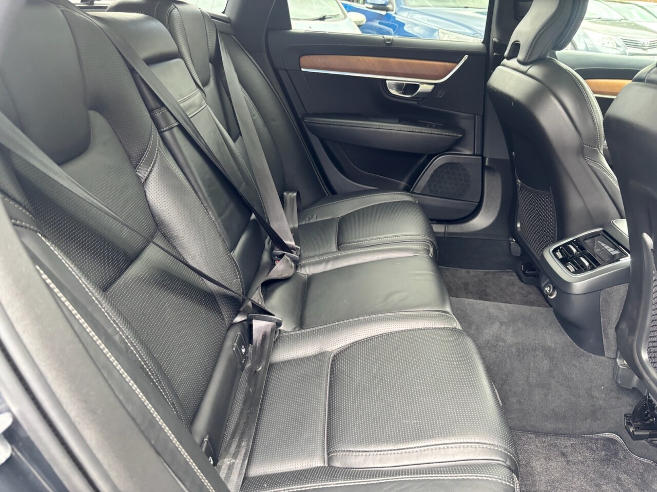 2020 VOLVO V90 2.0 D5 Inscription Plus Estate 5dr Diesel Auto AWD Euro 6 (s/s) (235 ps) - vehicle photo 13 for sale on PureCar