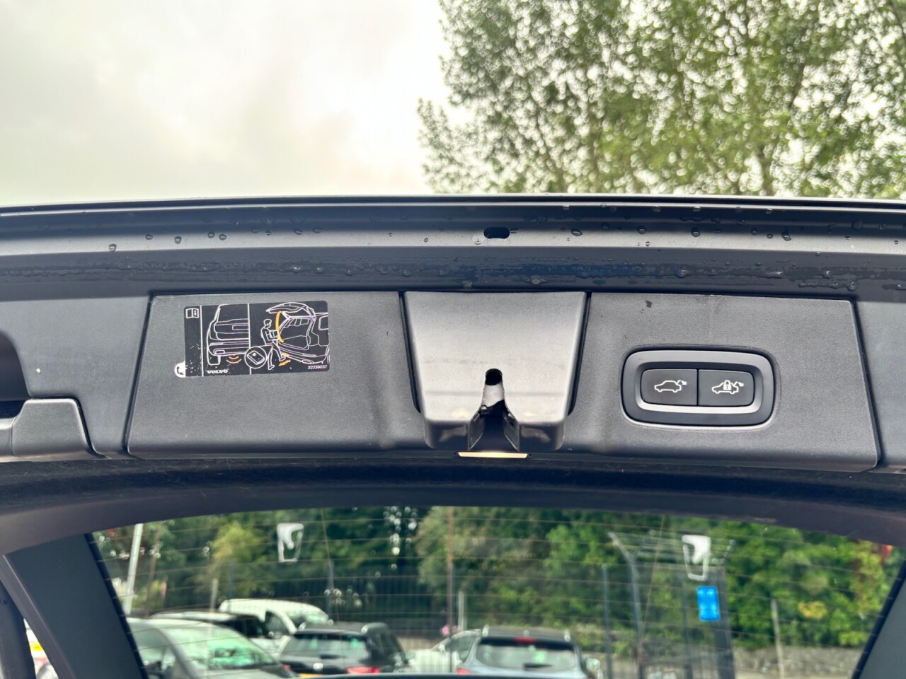 2020 VOLVO V90 2.0 D5 Inscription Plus Estate 5dr Diesel Auto AWD Euro 6 (s/s) (235 ps) - vehicle photo 19 for sale on PureCar