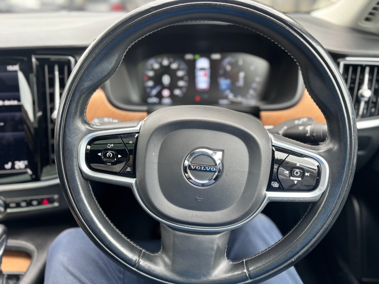 2020 VOLVO V90 2.0 D5 Inscription Plus Estate 5dr Diesel Auto AWD Euro 6 (s/s) (235 ps) - vehicle photo 27 for sale on PureCar