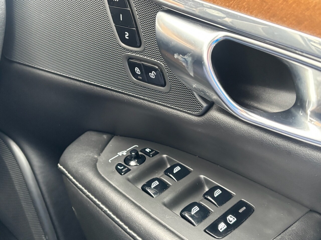 2020 VOLVO V90 2.0 D5 Inscription Plus Estate 5dr Diesel Auto AWD Euro 6 (s/s) (235 ps) - vehicle photo 32 for sale on PureCar