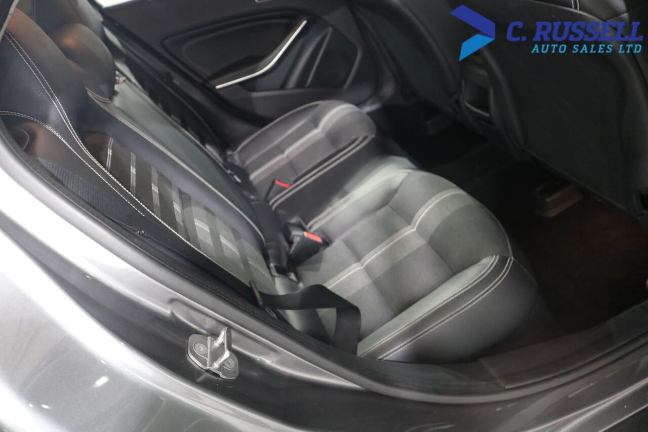 2019 MERCEDES GLA 1.6 GLA180 GPF Urban Edition SUV 5dr Petrol 7G-DCT Euro 6 (s/s) (122 ps) - vehicle photo 24 for sale on PureCar