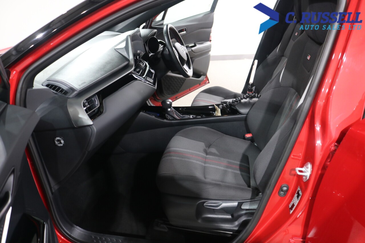 2023 TOYOTA C-HR 1.8 VVT-h GR SPORT SUV 5dr Petrol Hybrid CVT Euro 6 (s/s) (122 ps) - vehicle photo 30 for sale on PureCar